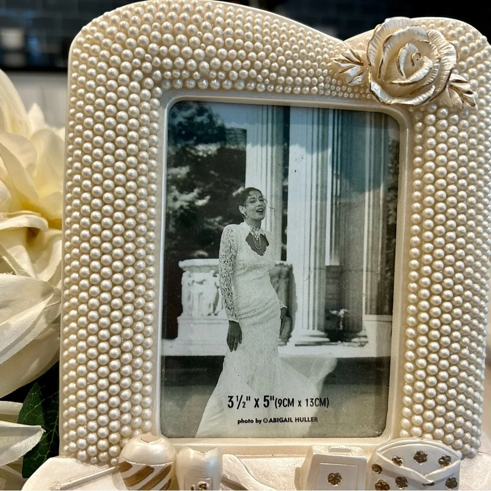Bridal vanity photo frame for 3.5 x 5 photo